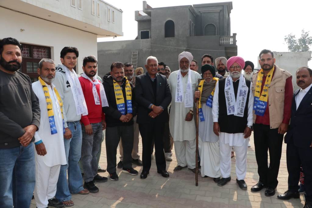 Important leaders and a large number of families of Bushehra village joined Aam Aadmi Party under the leadership of Cabinet Minister Barinder Kumar Goyal
